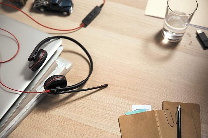 Plantronics - Blackwire 3220 - Wired Dual-Ear (Stereo) - Image 2